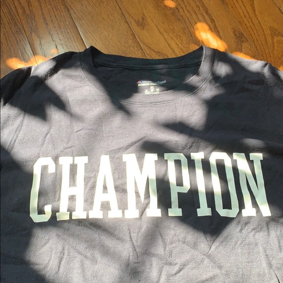 Men’s champion tshirt - Picture 3 of 3